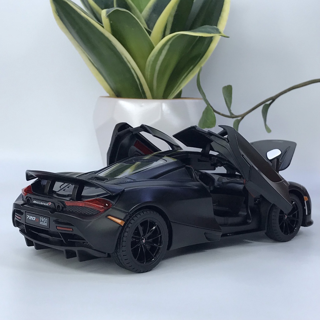 Mô hình siêu xe Mclaren 720S tỷ lệ 1:24 bằng kim loại