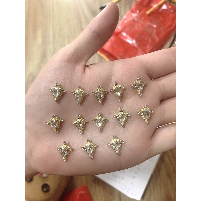 charm nail- phụ kiện nail-8 mẫu cham đính đá- charm bướm
