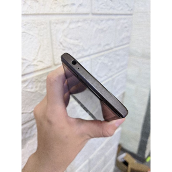 Điện thoại thông minh Keytwo đen