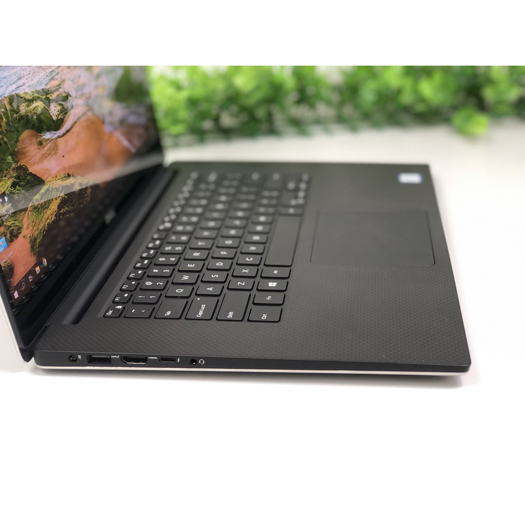 Dell Precision 5520 i7 Laptop Workstation thiết kế nhỏ gọn mỏng như Ultrabook | BigBuy360 - bigbuy360.vn