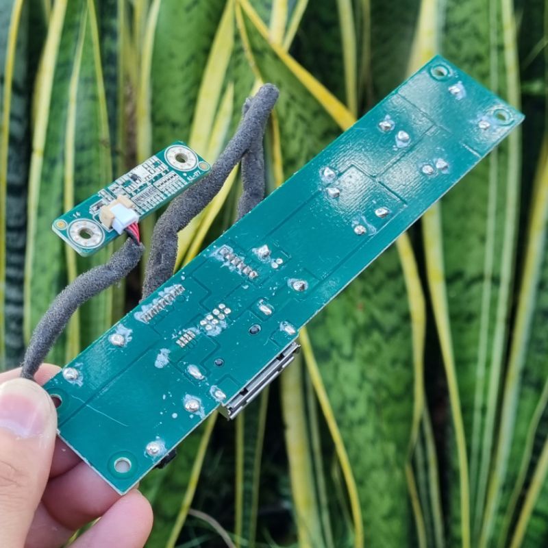 Mạch phân tần đa năng 2.0 2.1 Sharp có led nháy theo nhạc hàng tháo máy - Giá nghiên cứu