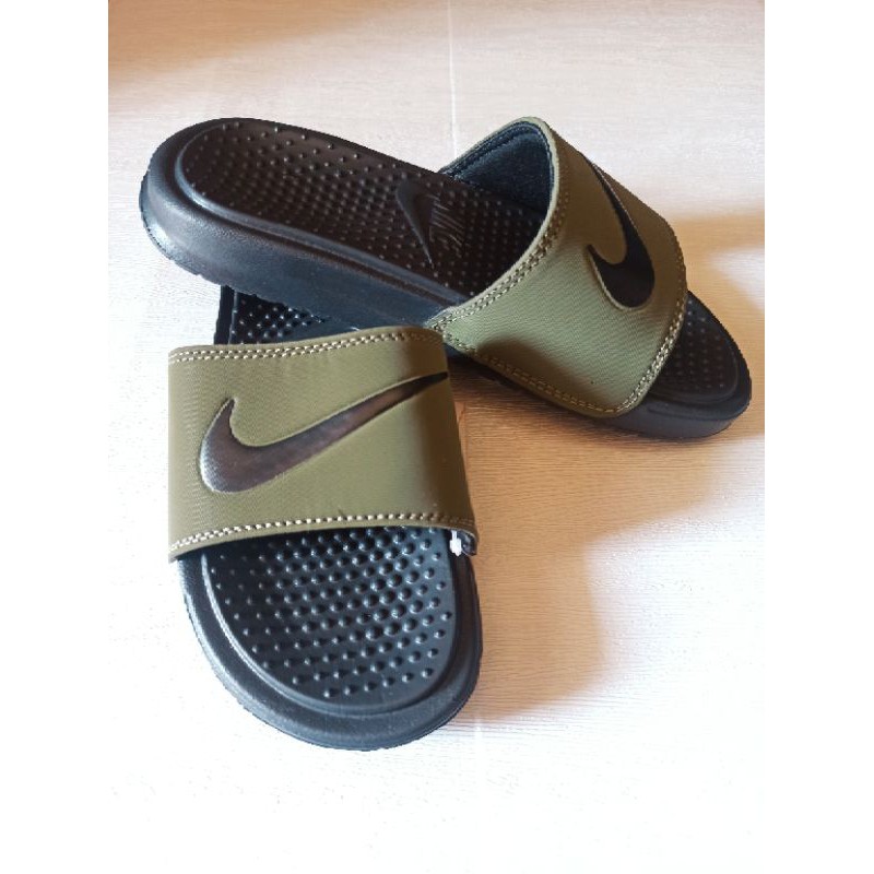 Giày Sandal Nike Benassi Màu Xanh Quân Đội Cá Tính