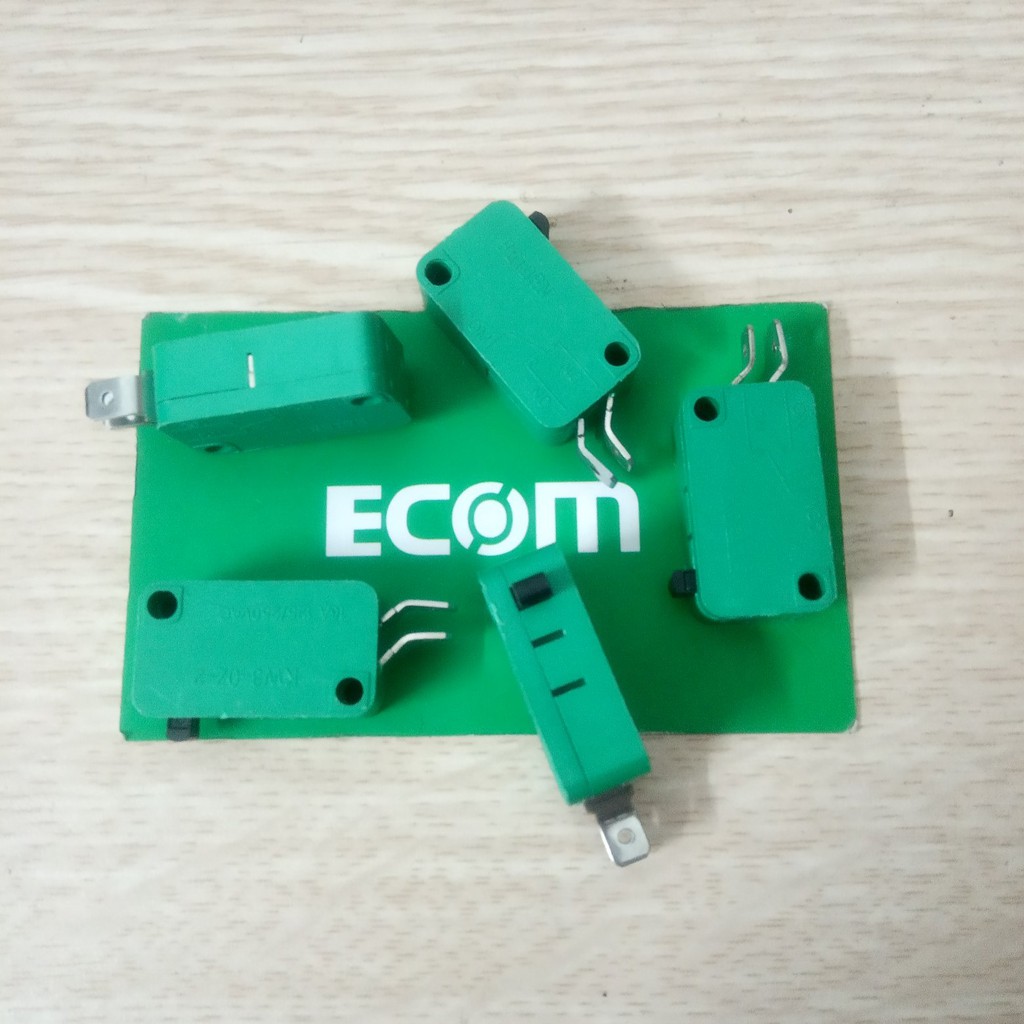 Nhân công tắc súng hàn mig Pana