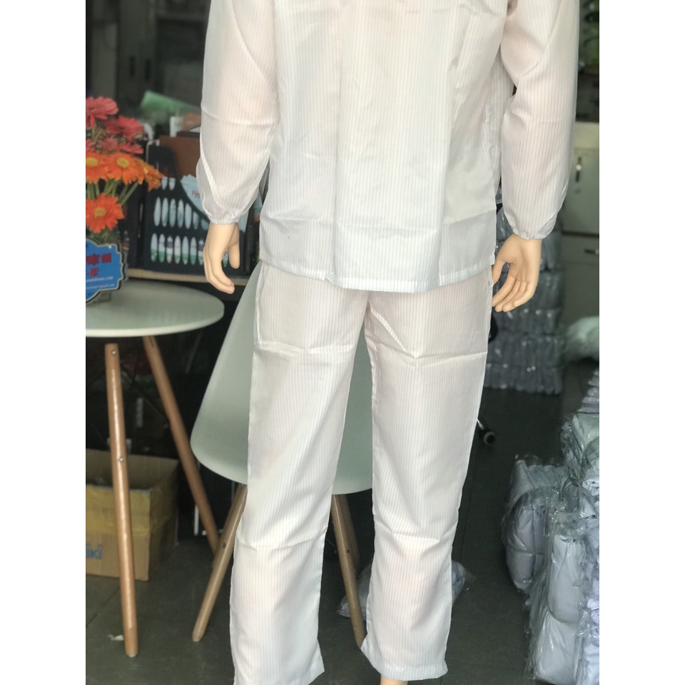 Quần  phòng sạch chống tĩnh điện vải polyester chống thấm nước màu trắng.