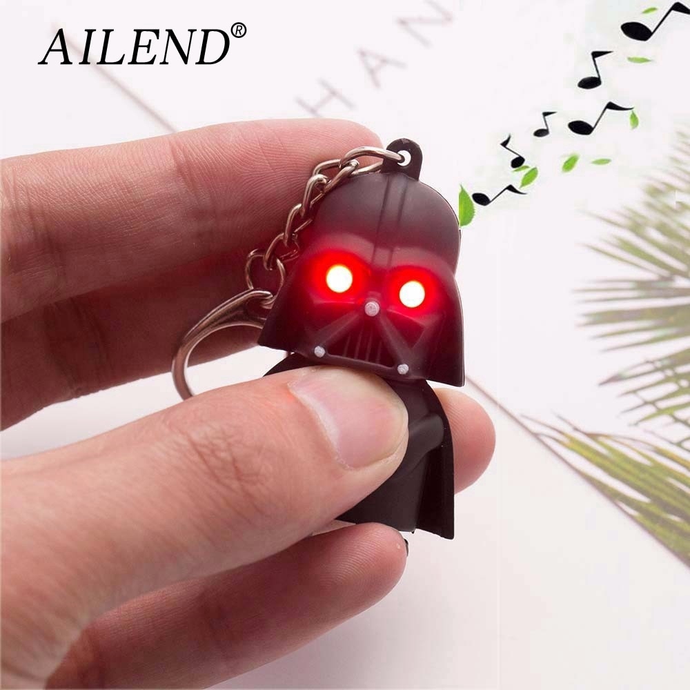 Móc khoá hình nhân vật Darth Vader phim Star War phối đèn LED độc đáo