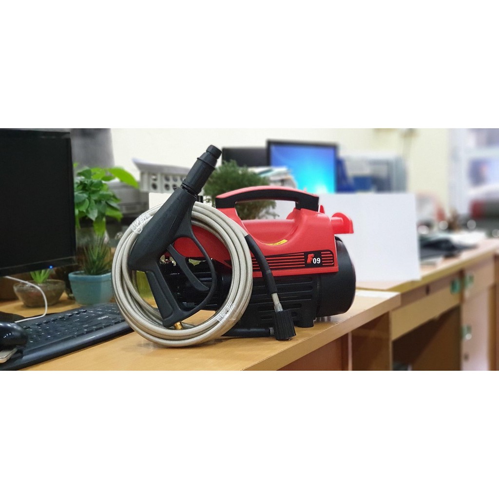MÁY RỬA XE F09