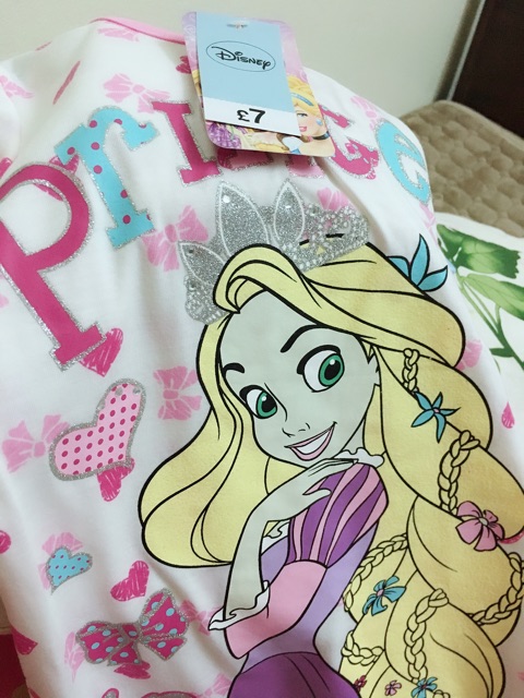 Váy công chúa Disney