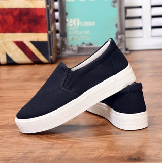 Giày Thể Thao Nữ Classic Màu Đỏ
