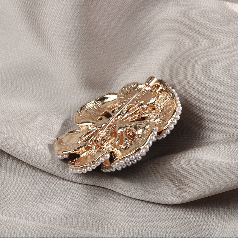 Ghim Cài Áo Hình Hoa Trà Đính Ngọc Trai Thời Trang