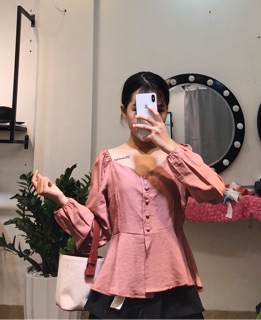 Áo cúc bọc peplum