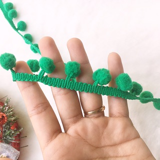 Dây tua rua trang trí hạt pompom
