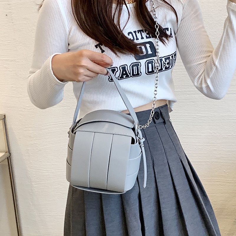 Túi đeo chéo IELGY dây xích đa năng thời trang cho nữ