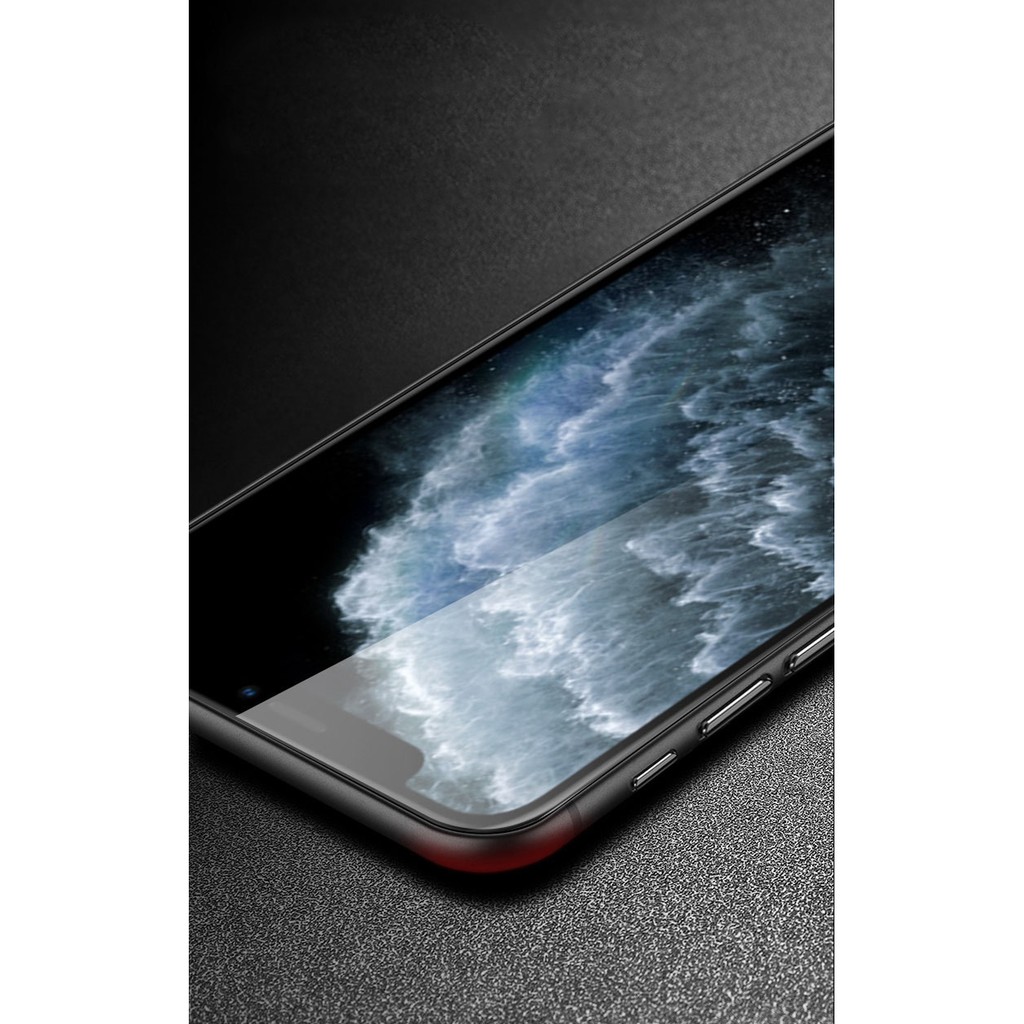 Ốp Super Thin Leeu Design dành cho iPhone 11 Pro Max.