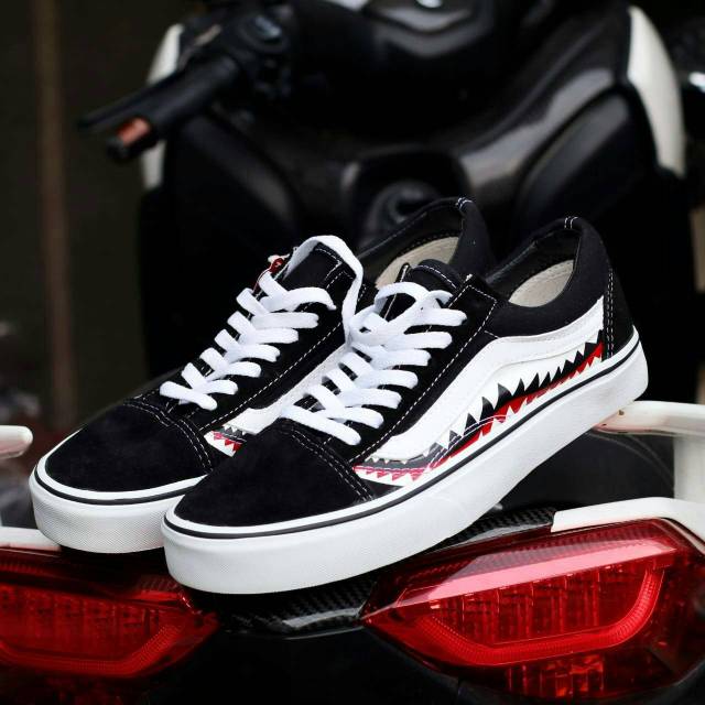 Giày Vans X Bape Hình Cá Mập Chất Lượng Cao