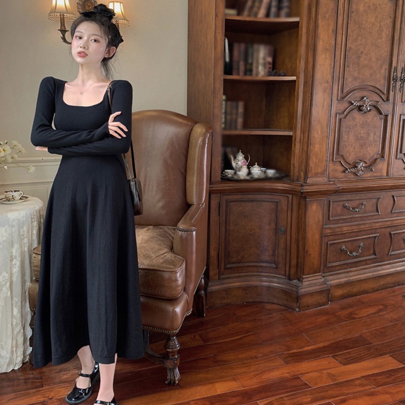 Đầm nữ ôm dáng tay dài cổ vuông màu sắc đơn giản sành điệu thời trang