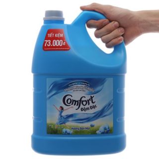 Nước xả vải Comfort một lần xả hương nắng mai can 3,8L.