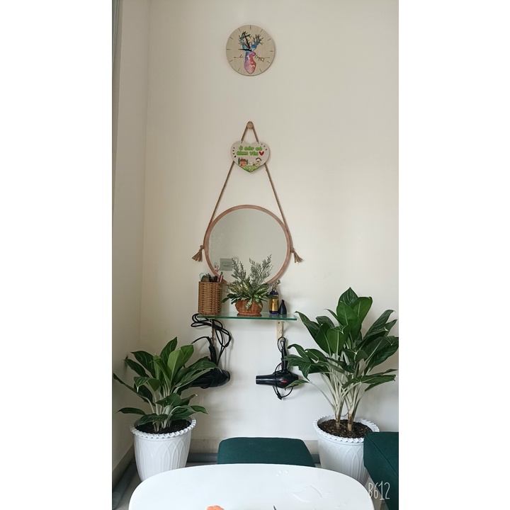 Gương tròn Treo khung gỗ nịnh mặt 50cm - homevuive
