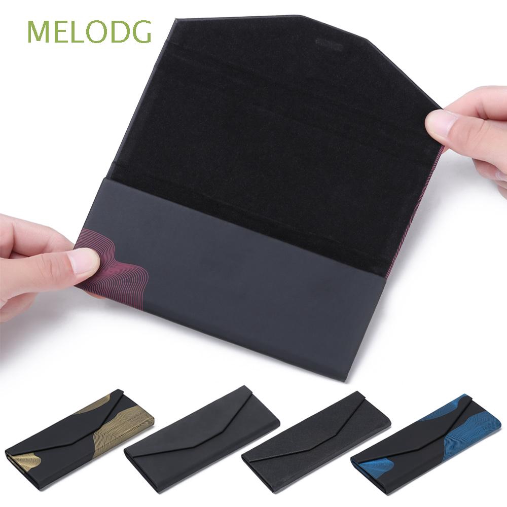 Hộp đựng kính mắt hình khối tam giác có thể gấp gọn