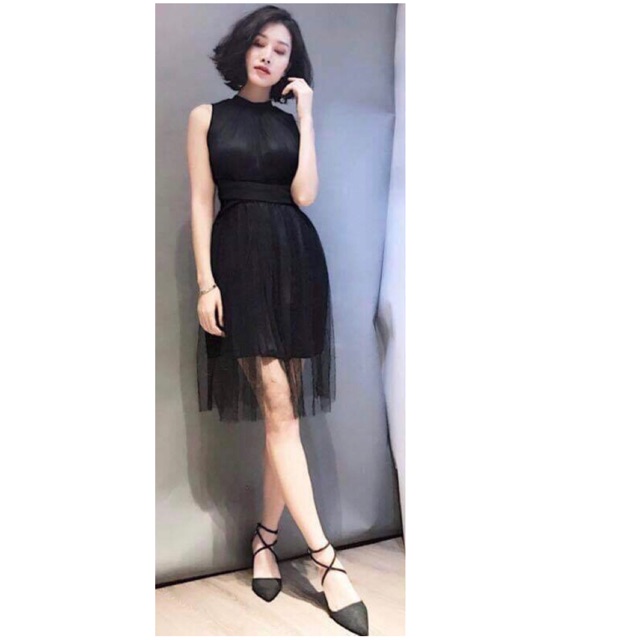 Váy đen dáng xoè thắt eo