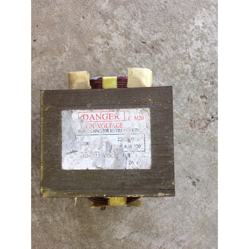 Biến áp lò vi sóng đã đục sẵn