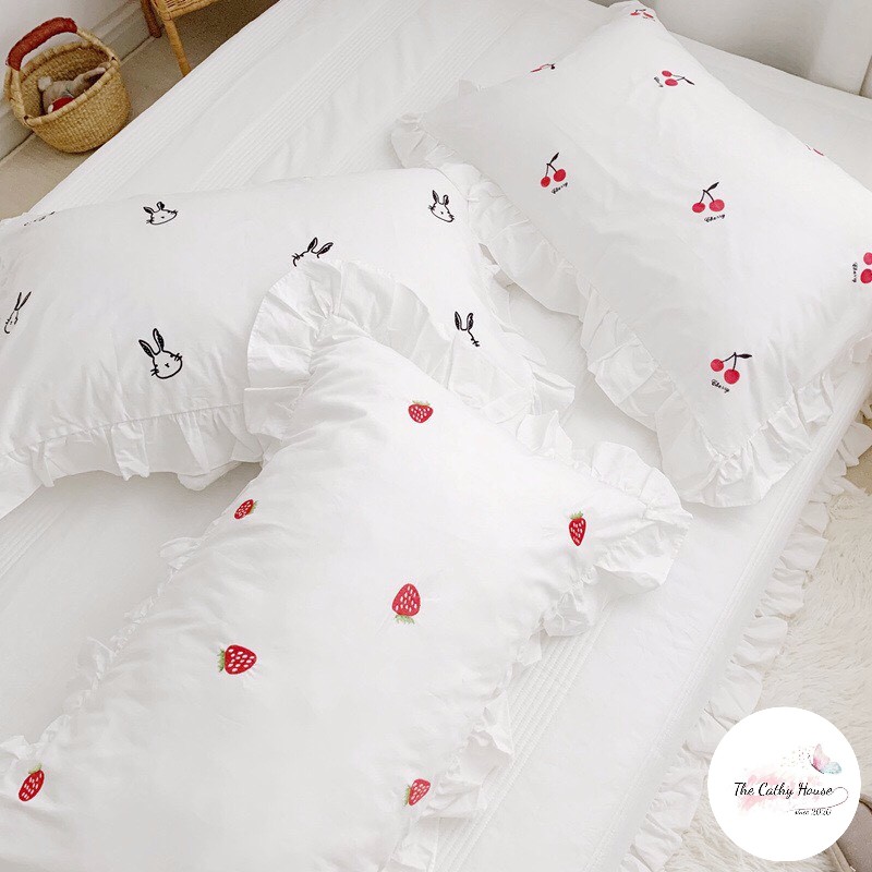 Vỏ gối chất liệu 100% cotton họa tiết thêu hoa văn