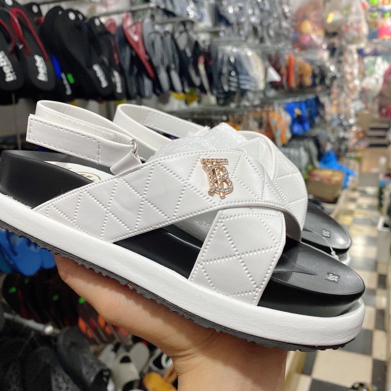 Giày sandal LV và TB trẻ trung năng động cho học sinh nữ