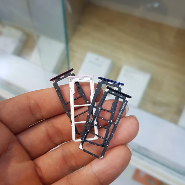 Khay sim Xiaomi mi play