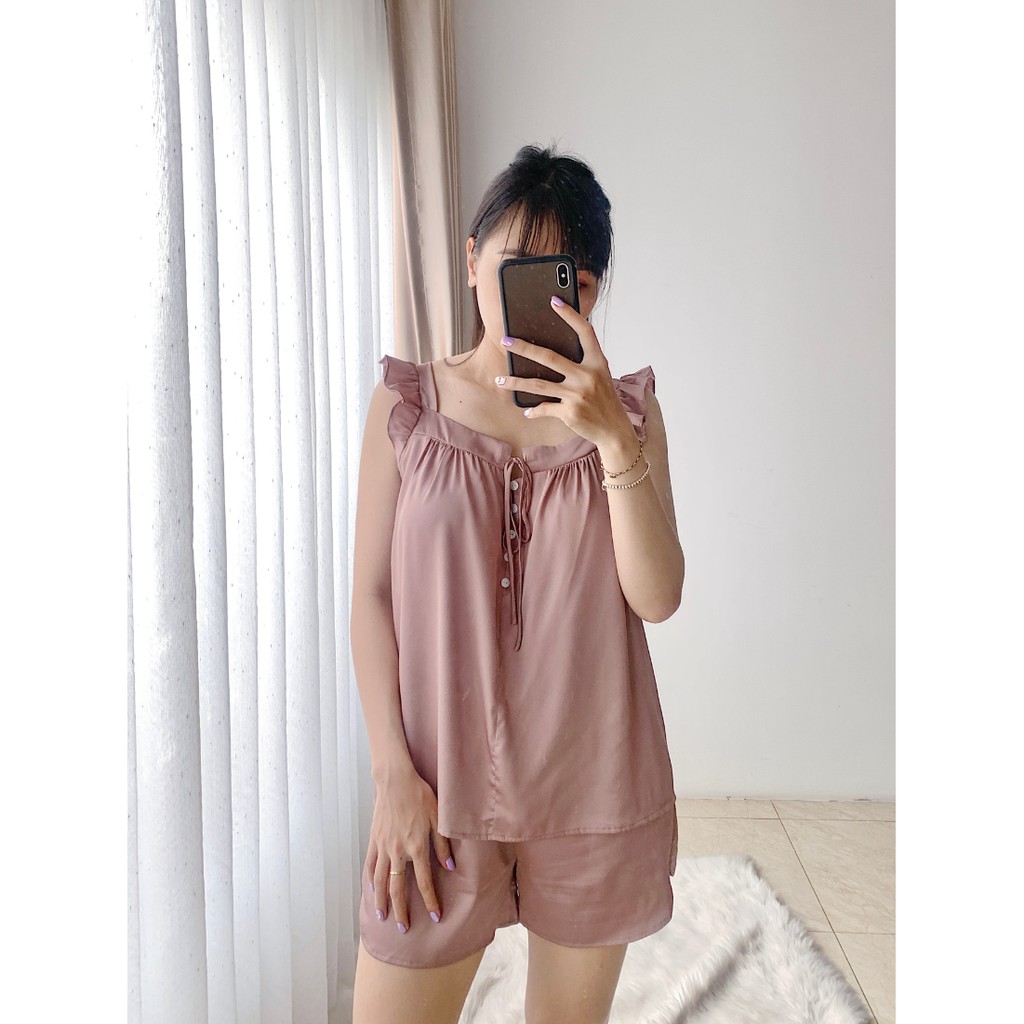 Bộ lụa cánh tiên hai dây chất lụa mềm không nhăn không gây kích ứng da mặc sau sinh hoặc không bầu by LAMME