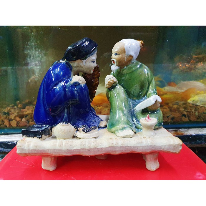 VỢ CHỒNG TÂM SỰ TRANG TRÍ HỒ CÁ NON BỘ 15X9X12CM