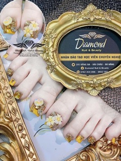 Hoa sứ nail