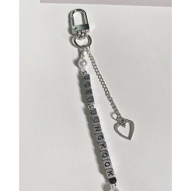 Dây đeo móc khoá hạt chữ dài