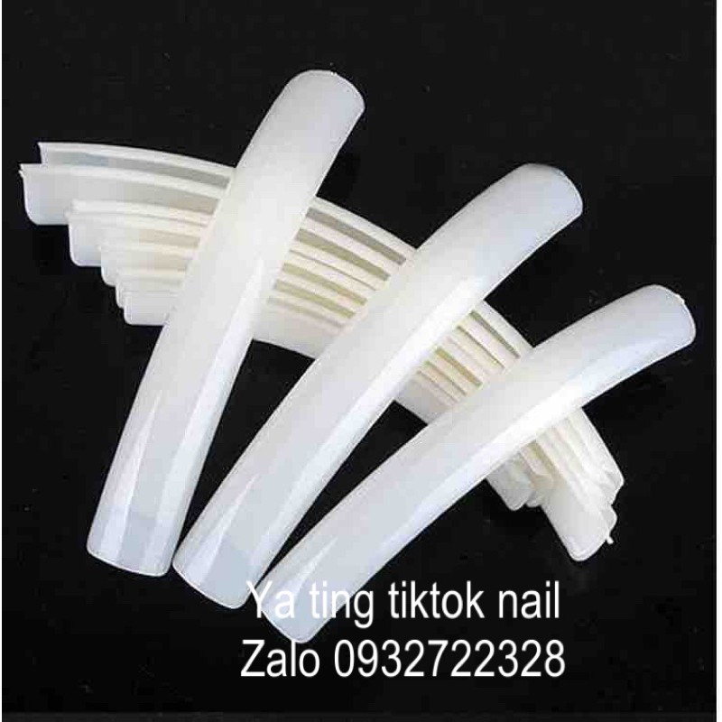 Móng dài làm mẫu