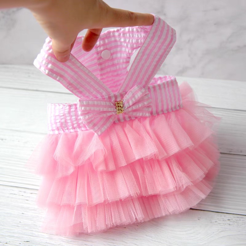 Váy áo cho cả chó mèo đều mặc được -  váy 2 dây giá rẻ mùa hè phối ren xòe rộng phía dưới cho thú cưng