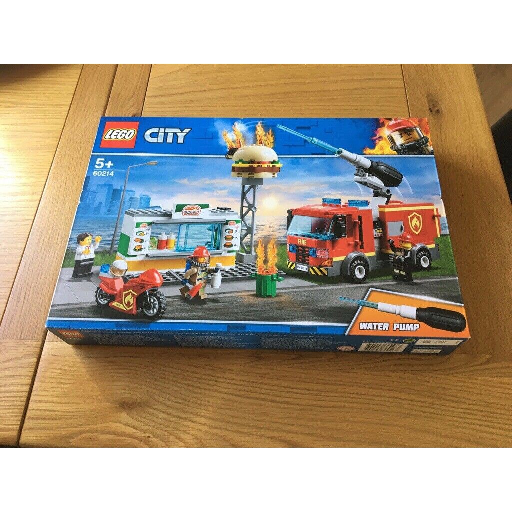 Lego City 60214_Cứu Hỏa Tiệm Bánh Burger (327 chi tiết)