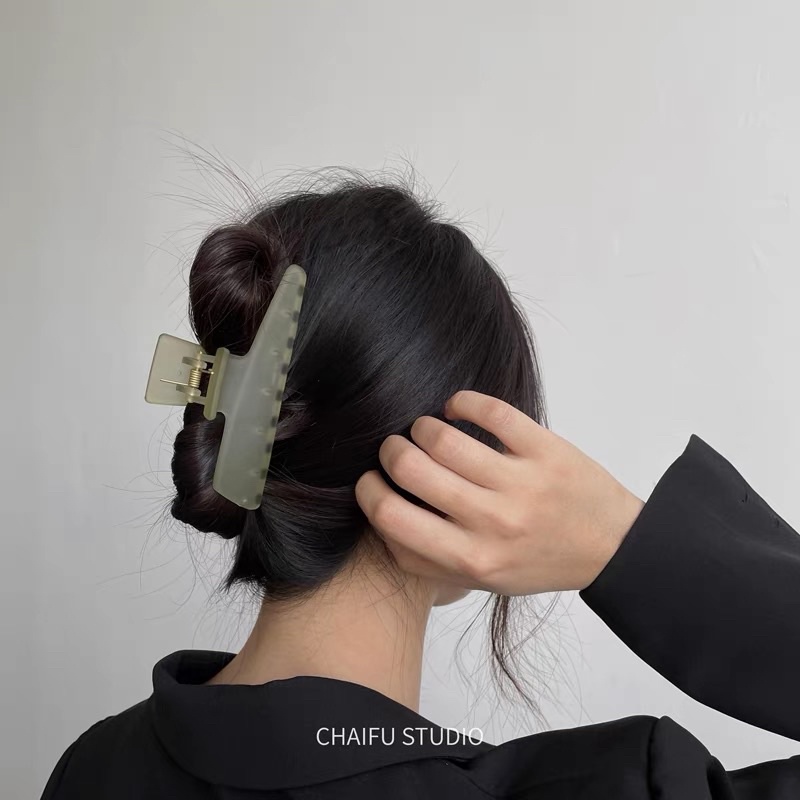 Kẹp tóc gắp nhựa tone Xanh lá trendy