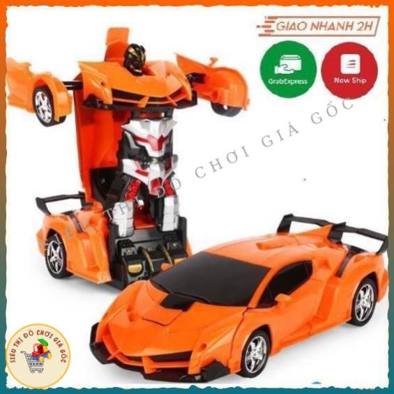 Đồ chơi Xe ô tô biến hình thành rô bốt điều khiển từ xa hàng loại 1 có kèm sạc pin Siêu thị đồ chơi giá gốc