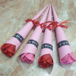 Combo 20 hoa 1 bông ốc quế( giấy ngẫu nhiên)