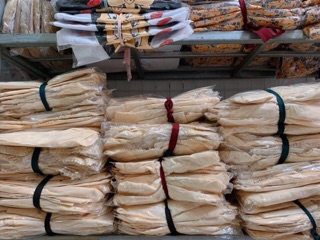 Áo thêu Zẩ