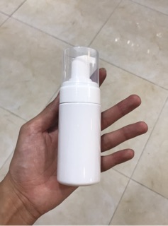 Tạo bọt vệ sinh mi