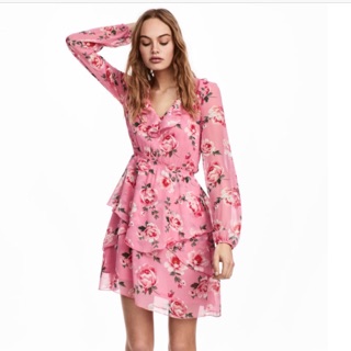Váy H&M hoạ tiết hoa hồng