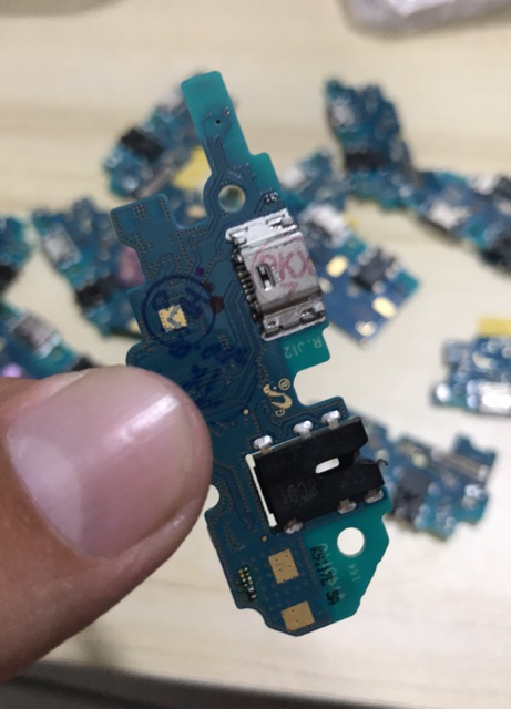 Cụm Sạc + Mic + Tai Nghe Samsung M10 Zin Hàng Cao Cấp