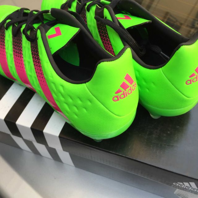 Giày đá bóng Adidas Ace