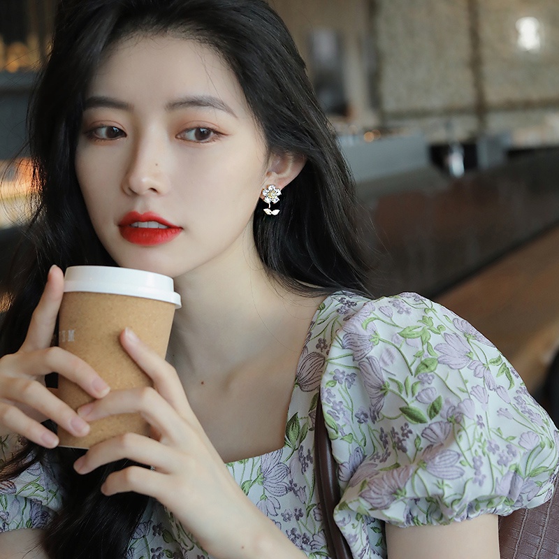 Khuyên tai hình hoa đính đá pha lê phong cách Hàn Quốc đơn giản thời trang