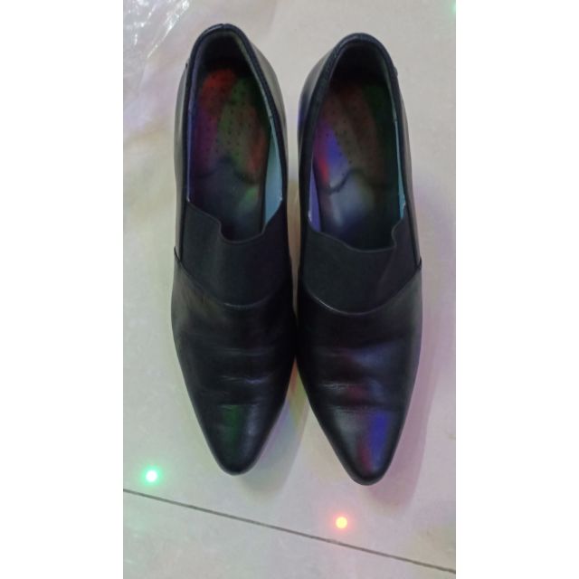 Giày đẹp gửi Ngoại xteen