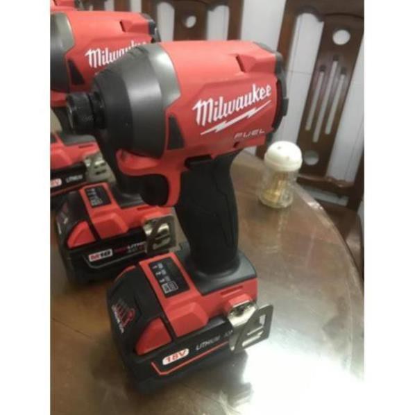 Vít Milwaukee 2853-20 gen 3 + pin dóng , sac adapter