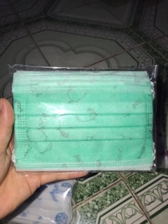 Khẩu trang trẻ em