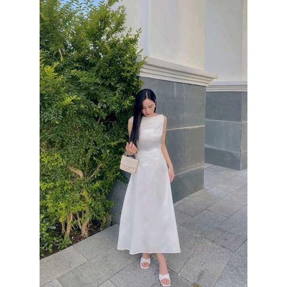 Đầm lụa trắng