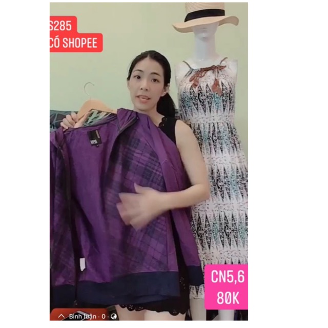 Áo khoác màu tím sọc caro có nón size M. Cn5.s285