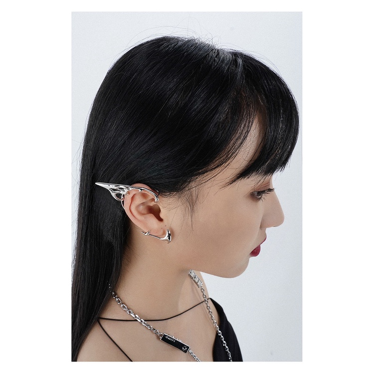 Khuyên Kẹp Vành Tai Bằng Kim Loại Hình Bướm Kiểu Dáng Mới