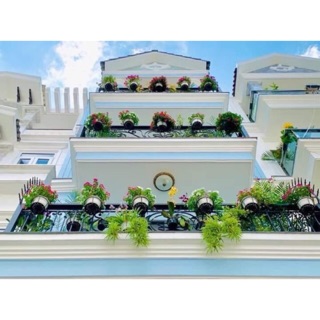 Giá treo chậu cây ban công,giá lẻ25k/c, sỉ từ 10c
